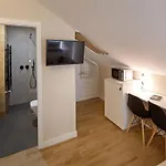 Deluxe Apartment *