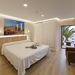 Deluxe Apartment Caces