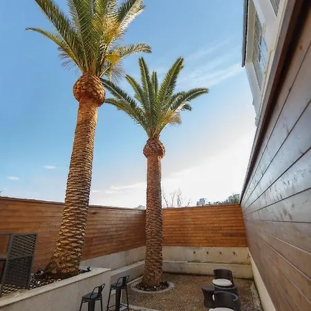 Deluxe Apartamento *