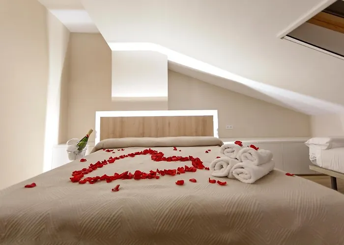 Deluxe Apartament Caces